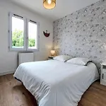 Plage- Port Et Commerces A 2 Pas By Interhome Vakantiehuis La Turballe
