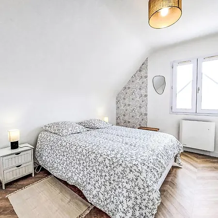 Plage- Port Et Commerces A 2 Pas By Interhome 펜션 *
