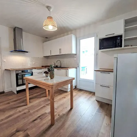 펜션 Plage- Port Et Commerces A 2 Pas By Interhome