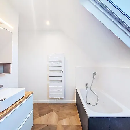 Plage- Port Et Commerces A 2 Pas By Interhome 펜션 *