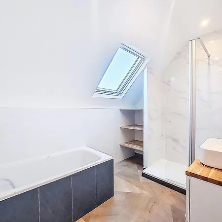 Plage- Port Et Commerces A 2 Pas By Interhome * لا توربال