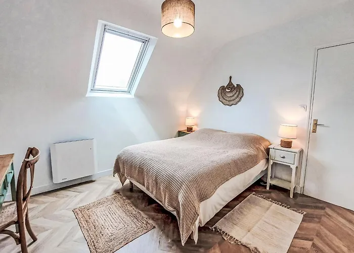 Plage- Port Et Commerces A 2 Pas By Interhome * La Turballe