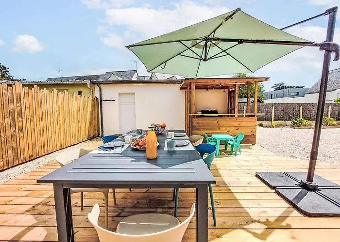 Plage- Port Et Commerces A 2 Pas By Interhome