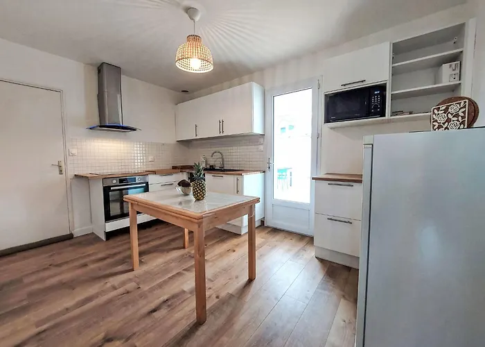 Casa de Férias Plage- Port Et Commerces A 2 Pas By Interhome